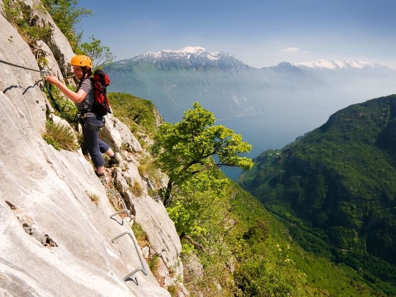 activite-ete-via-ferrata-dent-du-chat-nivolet-mont-blanc Via Ferrata de la Dent du Chat