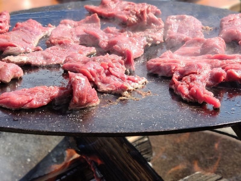 Cuisine d'été au Village Tipi