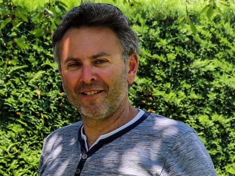 sebastien-equipe-tipi-insolite-montagne Sébastien équipe Village Tipi